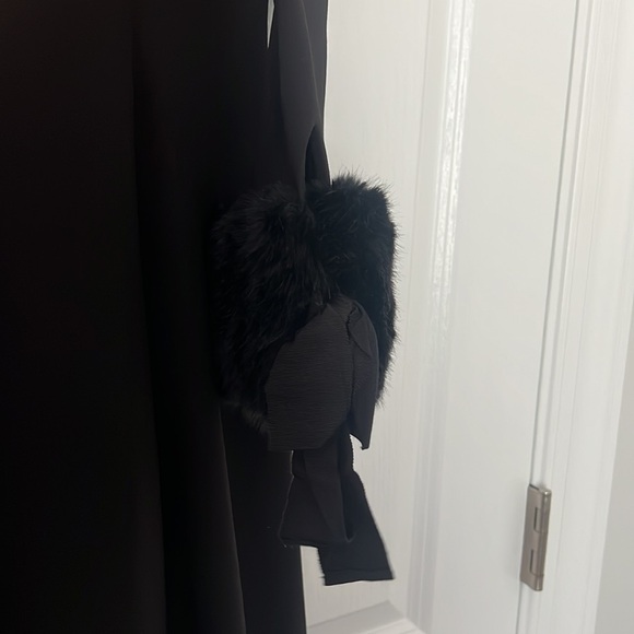 Black dress - Picture 4 of 7